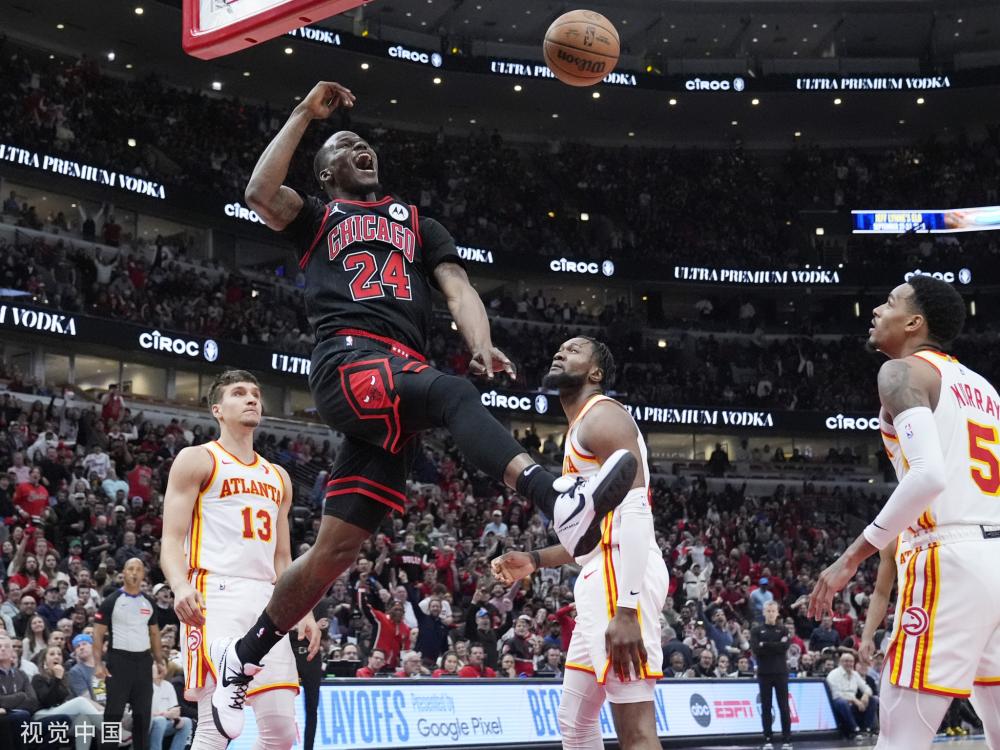 图拉姆对他 图拉姆对他